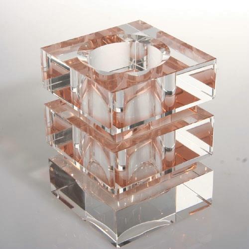 梦焕工艺美术品是一家专业集开发,设计,生产于一体的水晶产品